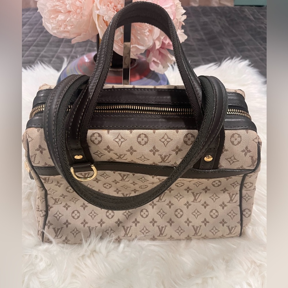 Authentic Louis Vuitton Monogram Mini Lin Josephine PM - includes COA
